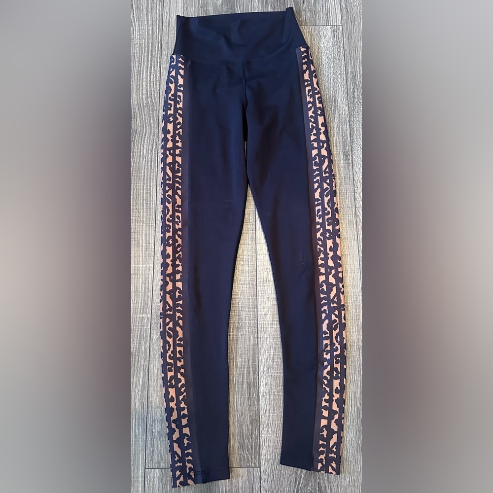 Beach Riot Sport Leggings with cheetah print small